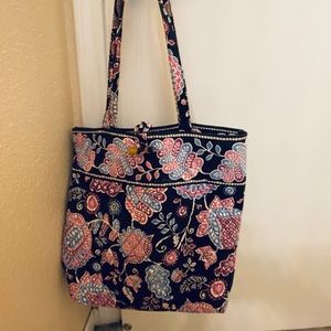 vera bradley tote (medium size)